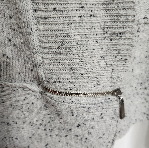 Ivana Trump small  Cardigan. Final Price - Picture 4 of 6